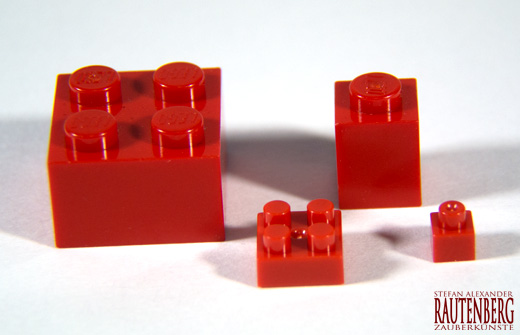 Nanoblocks im Vergleich zum Legostein